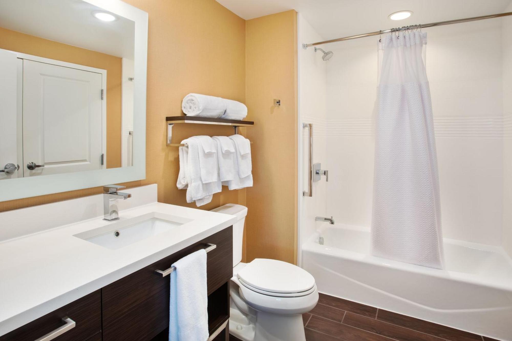 Towneplace Suites By Marriott Detroit Belleville Bagian luar foto