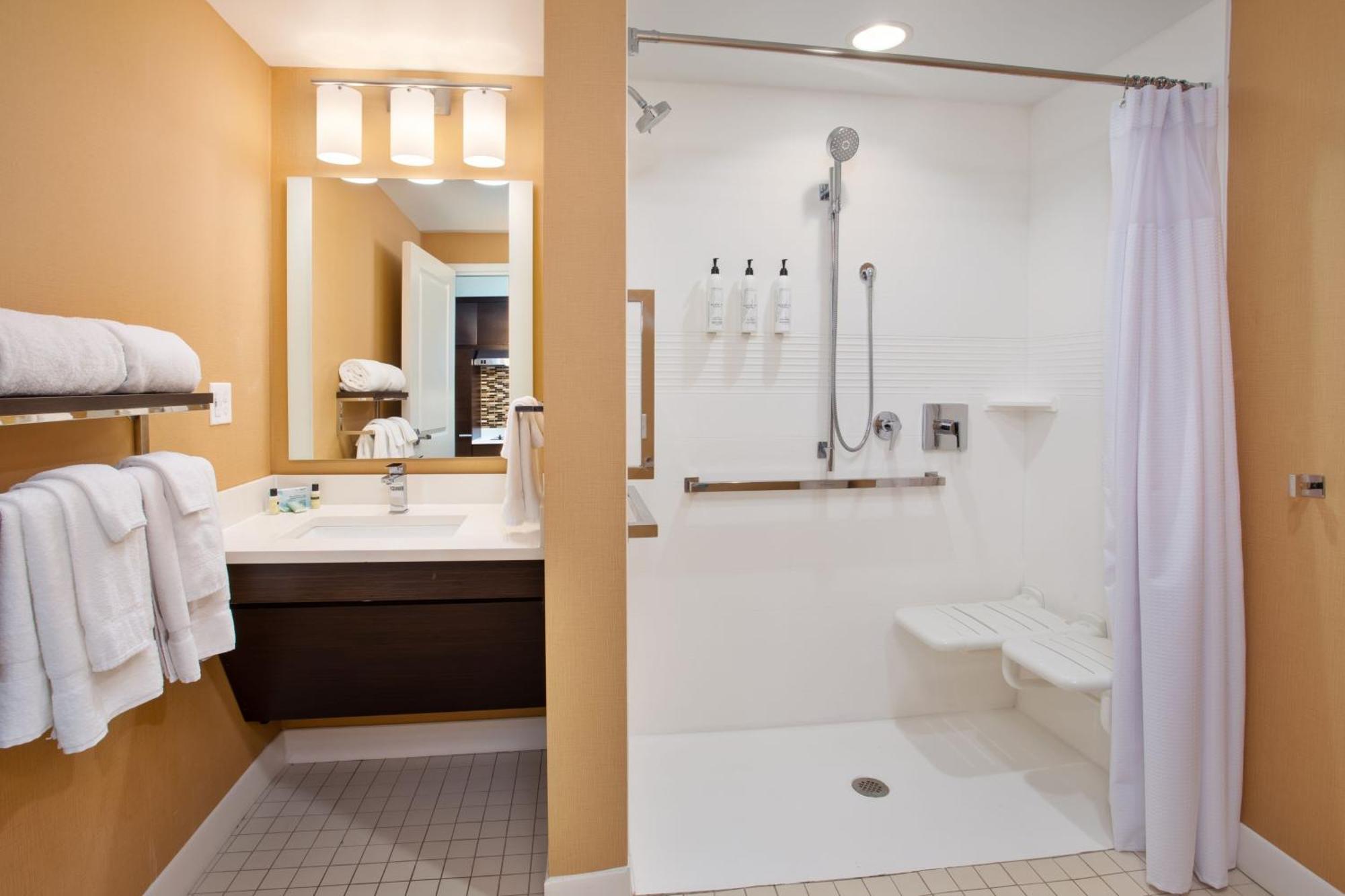 Towneplace Suites By Marriott Detroit Belleville Bagian luar foto