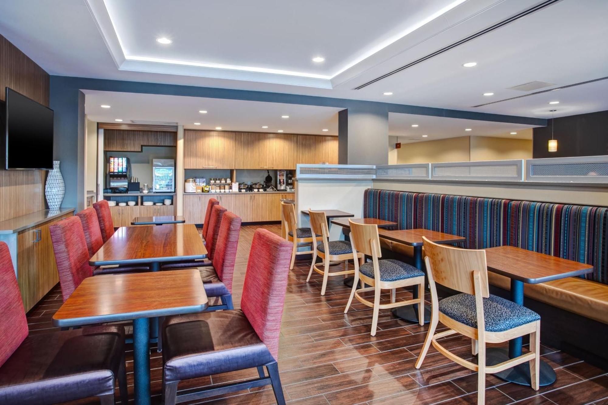 Towneplace Suites By Marriott Detroit Belleville Bagian luar foto